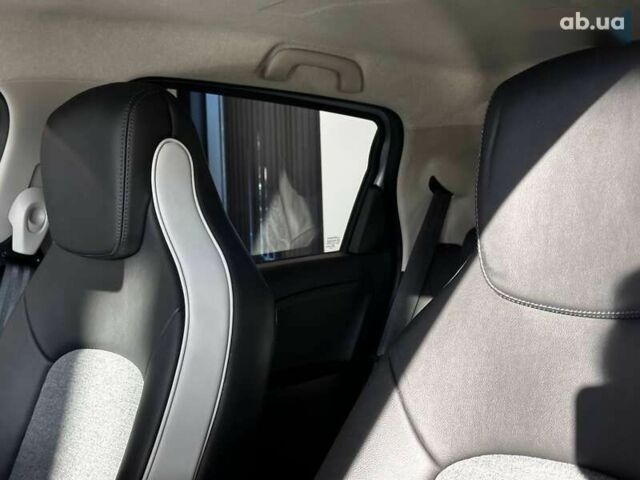 Рено Зое, объемом двигателя 0 л и пробегом 124 тыс. км за 11200 $, фото 20 на Automoto.ua