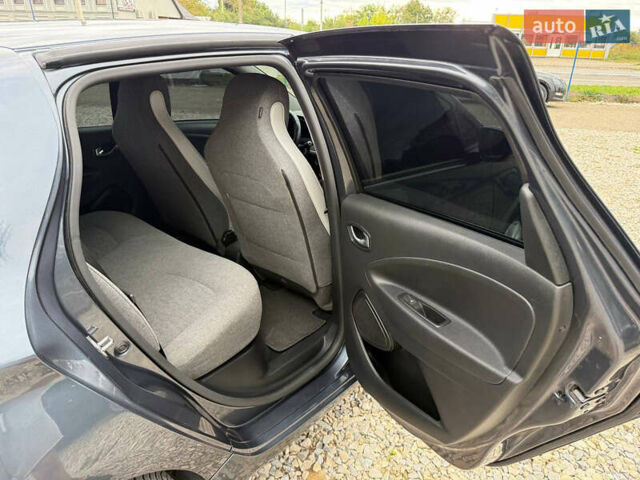 Рено Зое, объемом двигателя 0 л и пробегом 153 тыс. км за 11800 $, фото 28 на Automoto.ua