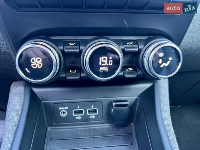 Рено Зое, об'ємом двигуна 0 л та пробігом 62 тис. км за 13450 $, фото 40 на Automoto.ua