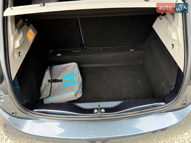 Рено Зое, объемом двигателя 0 л и пробегом 153 тыс. км за 11800 $, фото 32 на Automoto.ua