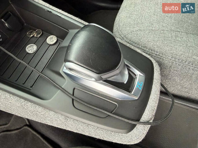 Рено Зое, объемом двигателя 0 л и пробегом 153 тыс. км за 11800 $, фото 43 на Automoto.ua
