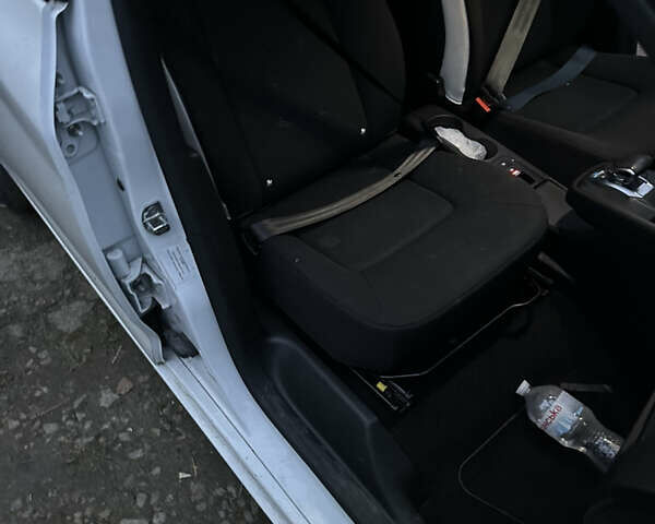 Рено Зое, объемом двигателя 0 л и пробегом 27 тыс. км за 12300 $, фото 7 на Automoto.ua