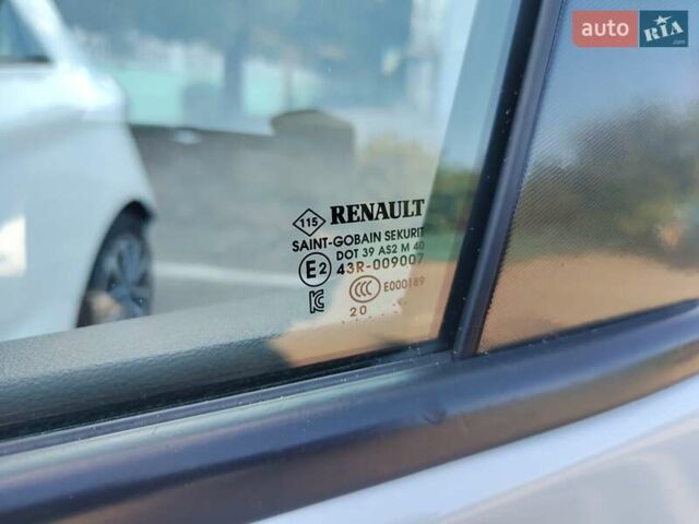 Рено Зое, объемом двигателя 0 л и пробегом 59 тыс. км за 12500 $, фото 40 на Automoto.ua