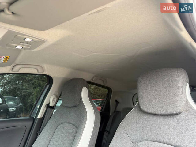 Рено Зое, объемом двигателя 0 л и пробегом 153 тыс. км за 11800 $, фото 17 на Automoto.ua