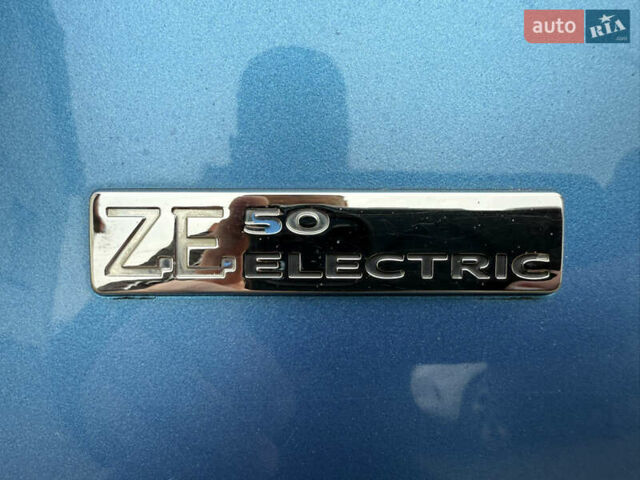 Рено Зое, объемом двигателя 0 л и пробегом 118 тыс. км за 12300 $, фото 13 на Automoto.ua