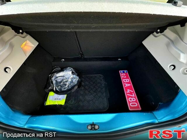 Рено Зое, объемом двигателя 52 л и пробегом 82 тыс. км за 12850 $, фото 5 на Automoto.ua