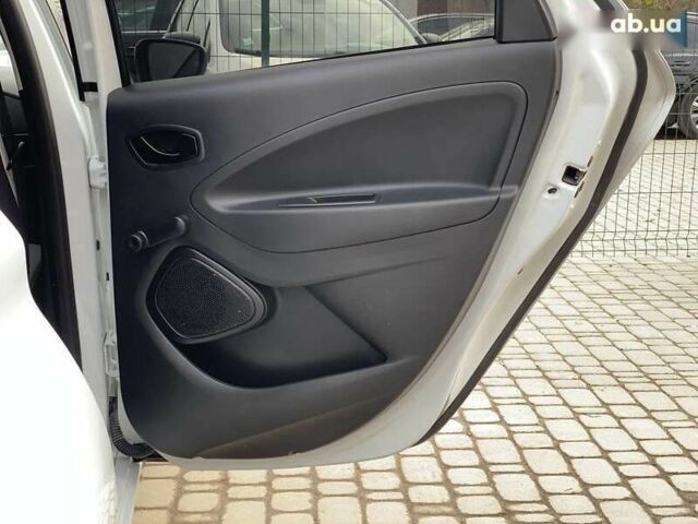 Рено Зое, об'ємом двигуна 0 л та пробігом 66 тис. км за 12499 $, фото 29 на Automoto.ua