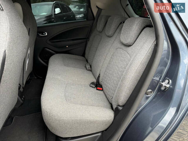 Рено Зое, объемом двигателя 0 л и пробегом 153 тыс. км за 11800 $, фото 24 на Automoto.ua
