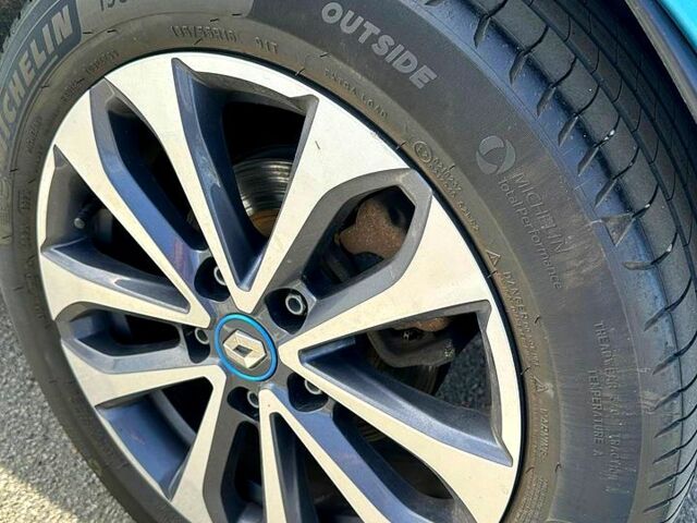 Рено Зое, объемом двигателя 52 л и пробегом 82 тыс. км за 12850 $, фото 7 на Automoto.ua