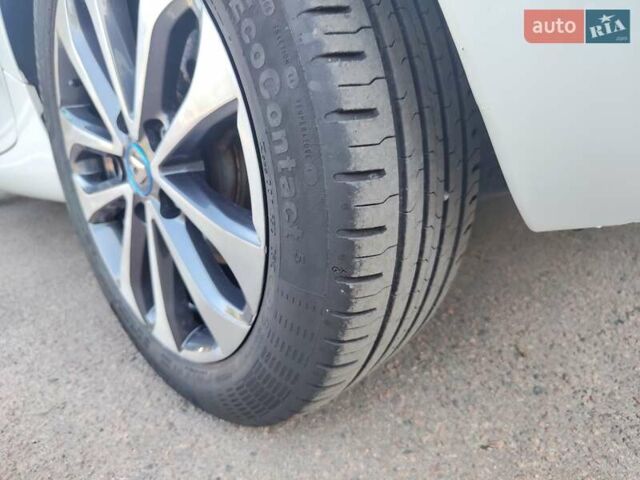 Рено Зое, объемом двигателя 0 л и пробегом 59 тыс. км за 12500 $, фото 44 на Automoto.ua