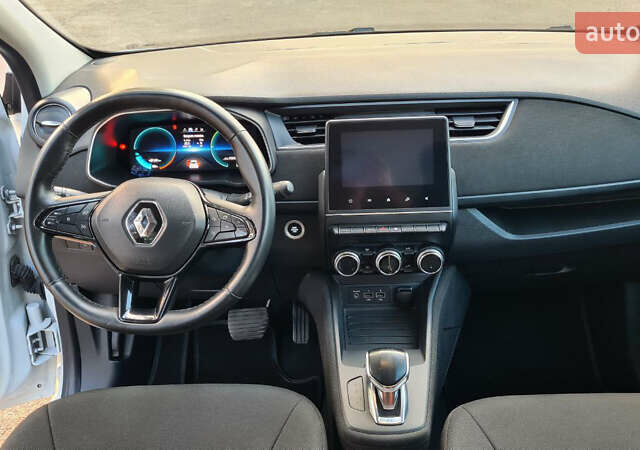 Рено Зое, объемом двигателя 0 л и пробегом 156 тыс. км за 11300 $, фото 18 на Automoto.ua