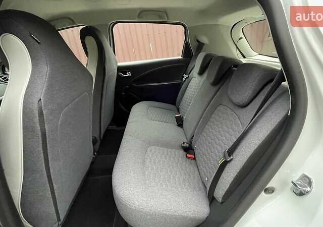Рено Зое, объемом двигателя 0 л и пробегом 123 тыс. км за 11700 $, фото 21 на Automoto.ua