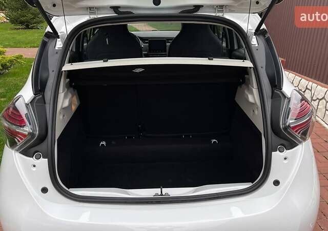 Рено Зое, объемом двигателя 0 л и пробегом 123 тыс. км за 11700 $, фото 24 на Automoto.ua