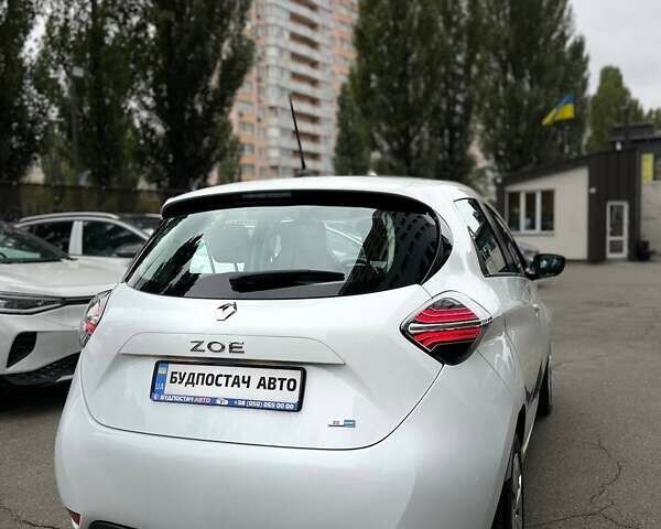 Рено Зое, объемом двигателя 0 л и пробегом 35 тыс. км за 13199 $, фото 8 на Automoto.ua
