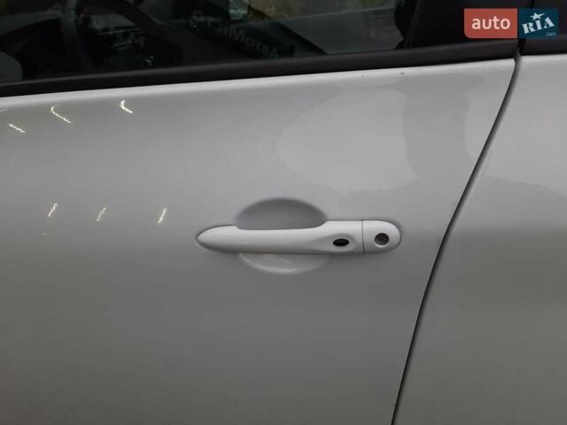 Рено Зое 2021 в Ивано-Франковске на Automoto.ua Рено Зое, объемом двигателя 0 л и пробегом 123 тыс. км за 11650 $, фото 10 на Automoto.ua