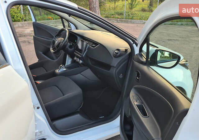 Рено Зое, объемом двигателя 0 л и пробегом 156 тыс. км за 11300 $, фото 16 на Automoto.ua