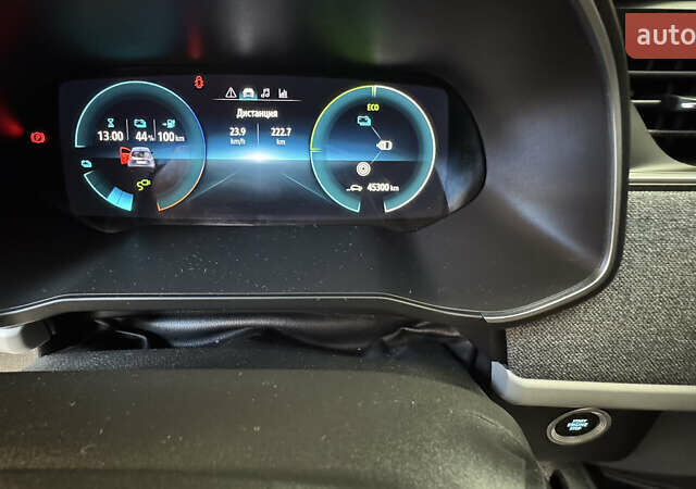 Рено Зое, объемом двигателя 0 л и пробегом 46 тыс. км за 13200 $, фото 5 на Automoto.ua