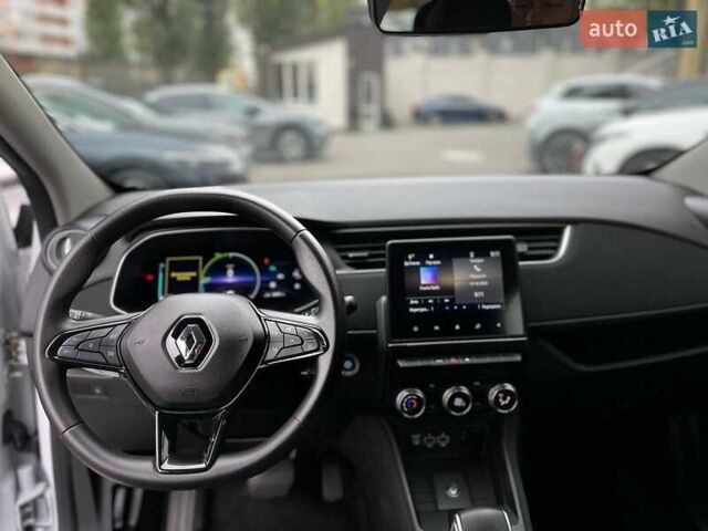 Рено Зое, объемом двигателя 0 л и пробегом 35 тыс. км за 13199 $, фото 12 на Automoto.ua