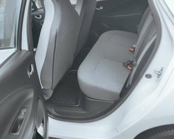 Рено Зое, об'ємом двигуна 0 л та пробігом 71 тис. км за 12600 $, фото 16 на Automoto.ua