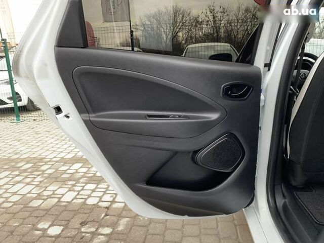 Рено Зое, об'ємом двигуна 0 л та пробігом 124 тис. км за 11955 $, фото 25 на Automoto.ua