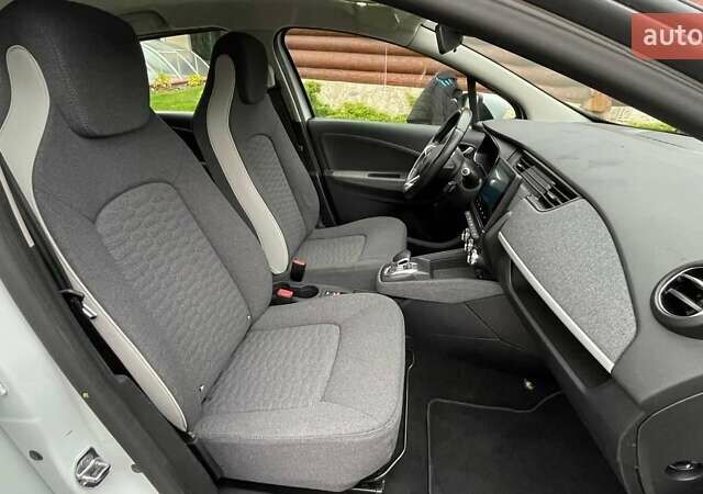 Рено Зое, объемом двигателя 0 л и пробегом 123 тыс. км за 11700 $, фото 12 на Automoto.ua