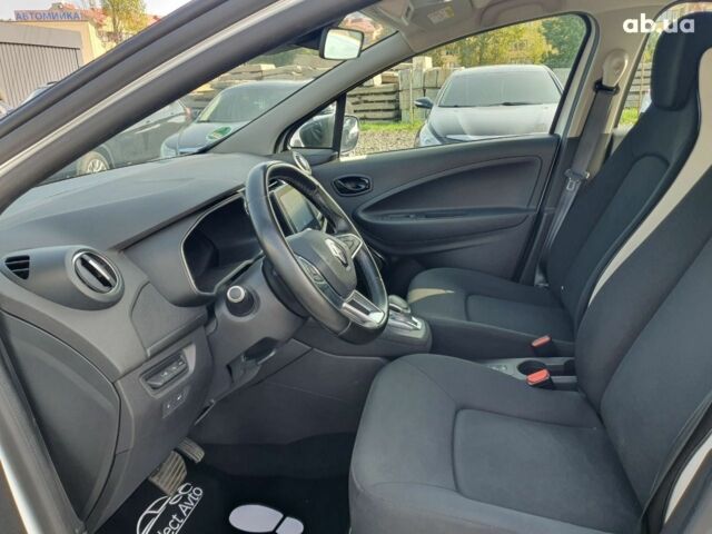 Рено Зое, об'ємом двигуна 0 л та пробігом 33 тис. км за 16990 $, фото 8 на Automoto.ua