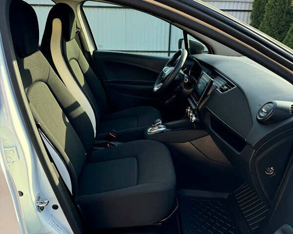 Рено Зое, объемом двигателя 0 л и пробегом 85 тыс. км за 12500 $, фото 46 на Automoto.ua
