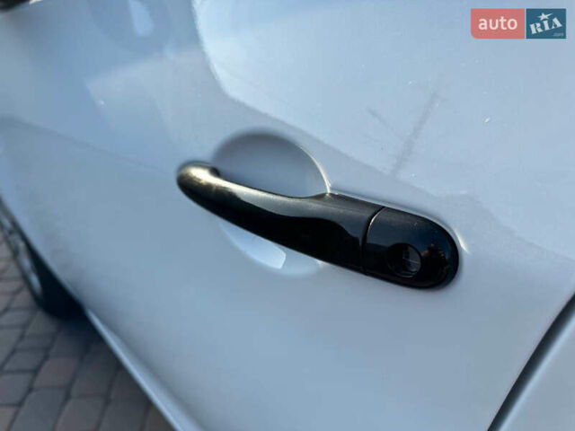 Рено Зое, объемом двигателя 0 л и пробегом 85 тыс. км за 12500 $, фото 27 на Automoto.ua