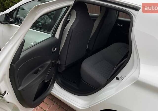 Рено Зое, объемом двигателя 0 л и пробегом 123 тыс. км за 11700 $, фото 26 на Automoto.ua
