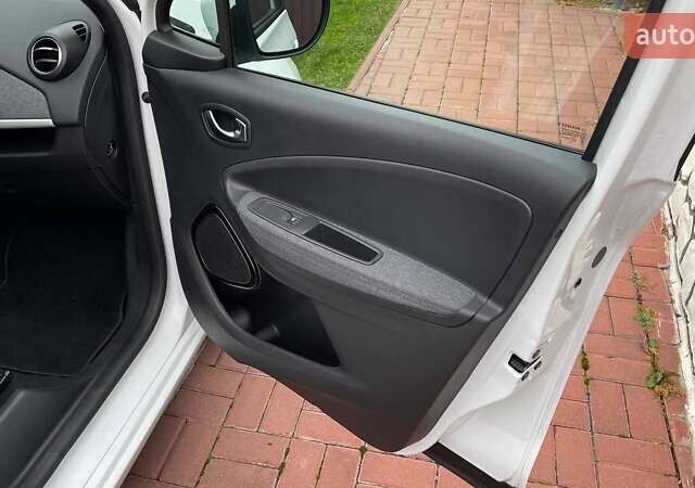 Рено Зое, объемом двигателя 0 л и пробегом 123 тыс. км за 11700 $, фото 17 на Automoto.ua