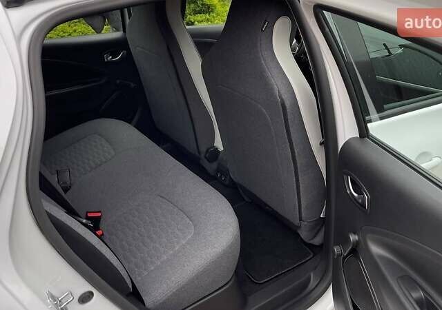Рено Зое, объемом двигателя 0 л и пробегом 123 тыс. км за 11700 $, фото 18 на Automoto.ua