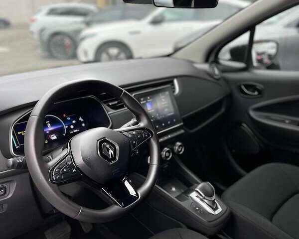 Рено Зое, объемом двигателя 0 л и пробегом 35 тыс. км за 13199 $, фото 13 на Automoto.ua