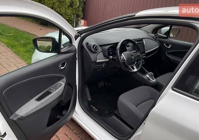 Рено Зое, объемом двигателя 0 л и пробегом 123 тыс. км за 11700 $, фото 6 на Automoto.ua