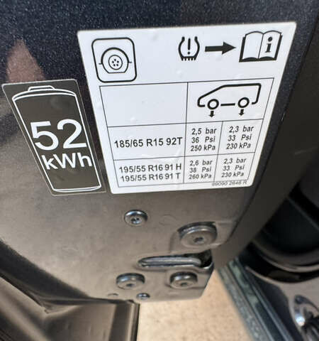 Рено Зое, объемом двигателя 0 л и пробегом 46 тыс. км за 13200 $, фото 1 на Automoto.ua