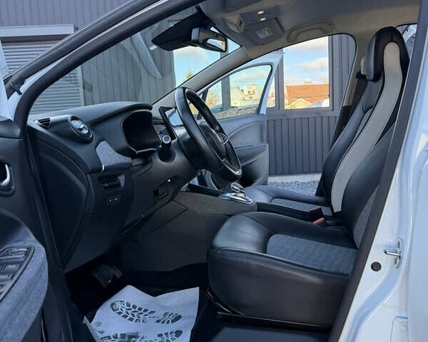 Рено Зое, объемом двигателя 0 л и пробегом 86 тыс. км за 13999 $, фото 28 на Automoto.ua