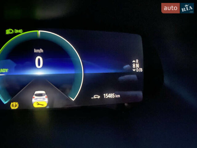 Желтый Рено Зое, объемом двигателя 0 л и пробегом 16 тыс. км за 11200 $, фото 12 на Automoto.ua