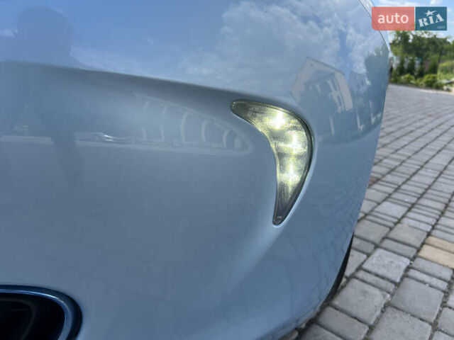 Серый Рено Зое, объемом двигателя 0 л и пробегом 150 тыс. км за 6100 $, фото 13 на Automoto.ua