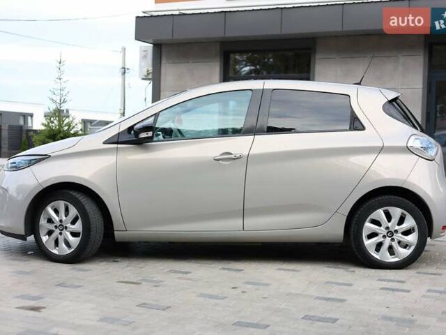 Серый Рено Зое, объемом двигателя 0 л и пробегом 191 тыс. км за 6400 $, фото 32 на Automoto.ua