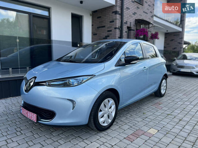 Серый Рено Зое, объемом двигателя 0 л и пробегом 150 тыс. км за 6100 $, фото 84 на Automoto.ua