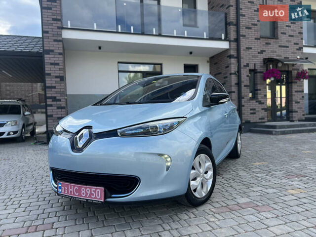 Серый Рено Зое, объемом двигателя 0 л и пробегом 150 тыс. км за 6100 $, фото 1 на Automoto.ua