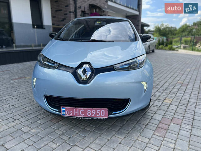 Серый Рено Зое, объемом двигателя 0 л и пробегом 150 тыс. км за 6100 $, фото 11 на Automoto.ua