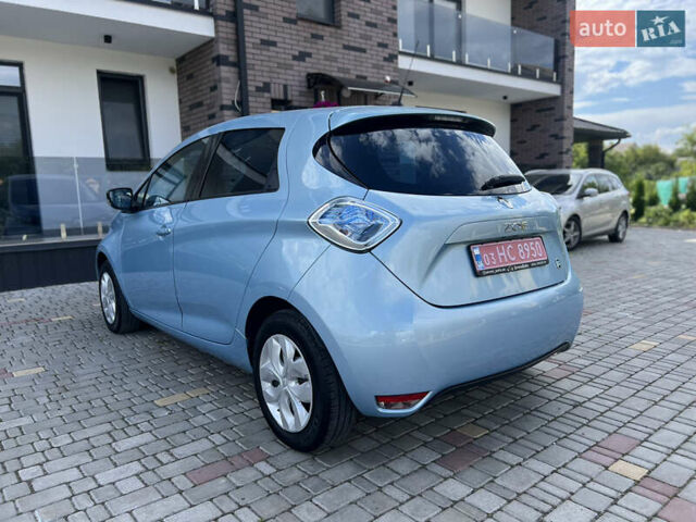 Серый Рено Зое, объемом двигателя 0 л и пробегом 150 тыс. км за 6100 $, фото 22 на Automoto.ua