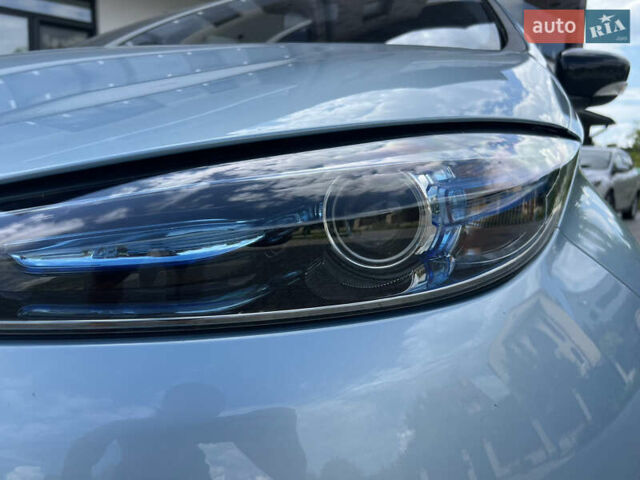 Серый Рено Зое, объемом двигателя 0 л и пробегом 150 тыс. км за 6100 $, фото 12 на Automoto.ua