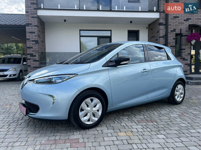 Серый Рено Зое, объемом двигателя 0 л и пробегом 150 тыс. км за 6100 $, фото 6 на Automoto.ua