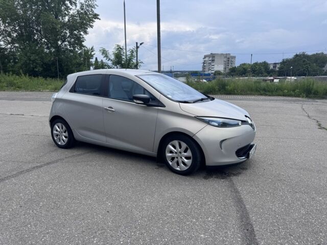 Сірий Рено Зое, об'ємом двигуна 0 л та пробігом 155 тис. км за 6800 $, фото 5 на Automoto.ua