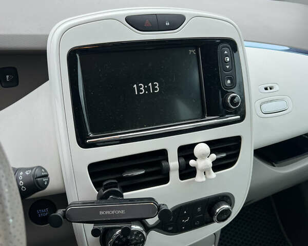 Сірий Рено Зое, об'ємом двигуна 0 л та пробігом 55 тис. км за 8200 $, фото 4 на Automoto.ua