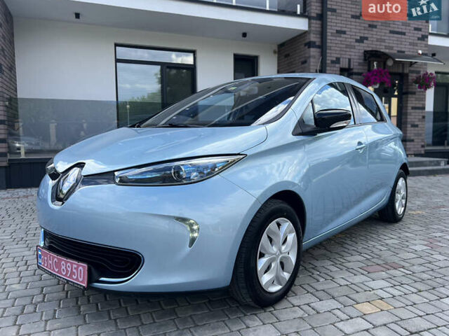 Серый Рено Зое, объемом двигателя 0 л и пробегом 150 тыс. км за 6100 $, фото 4 на Automoto.ua