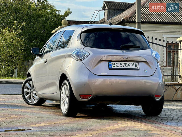 Серый Рено Зое, объемом двигателя 0 л и пробегом 69 тыс. км за 6762 $, фото 13 на Automoto.ua
