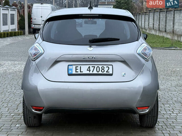 Серый Рено Зое, объемом двигателя 0 л и пробегом 99 тыс. км за 6200 $, фото 16 на Automoto.ua