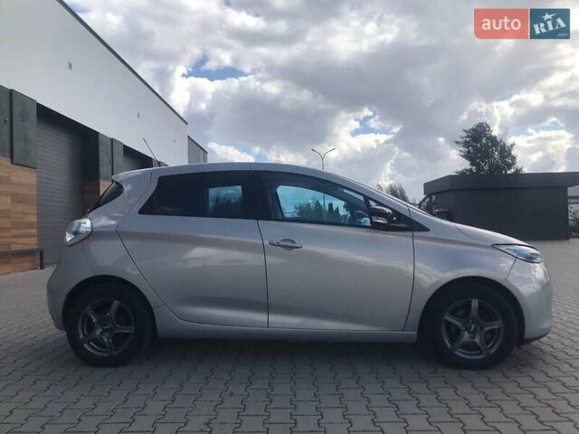 Сірий Рено Зое, об'ємом двигуна 0 л та пробігом 72 тис. км за 6500 $, фото 2 на Automoto.ua